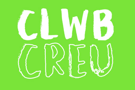 Green background with the words Clwb Creu 5-9