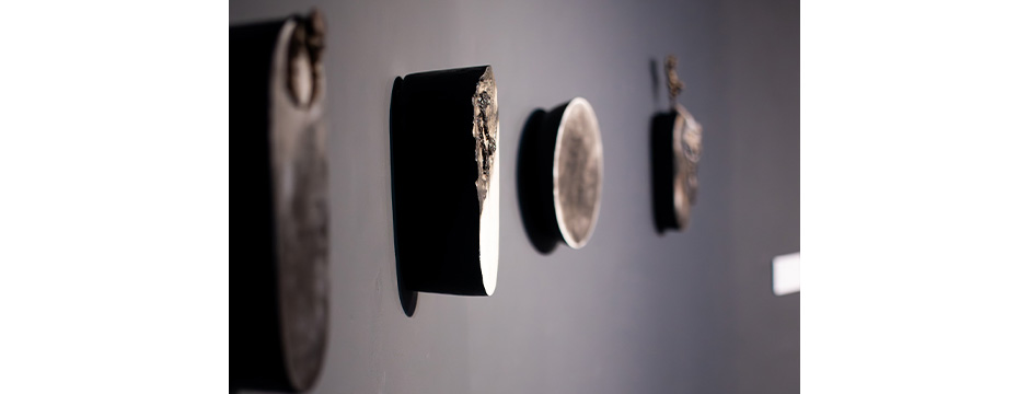 Artwork from Moss Carroll & Giovanna Vinciguerra - Darnau o Ddaear